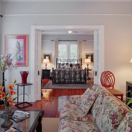 420Waldburg A - Modern Apt With Southern Charm Blocks From Forsyth Apartment Savannah Ngoại thất bức ảnh