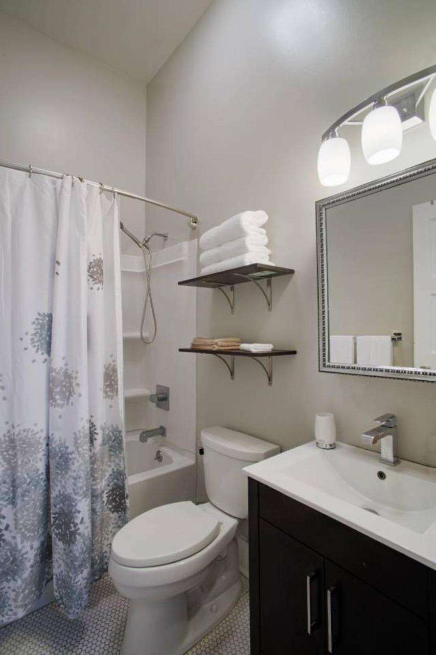 420Waldburg A - Modern Apt With Southern Charm Blocks From Forsyth Apartment Savannah Ngoại thất bức ảnh